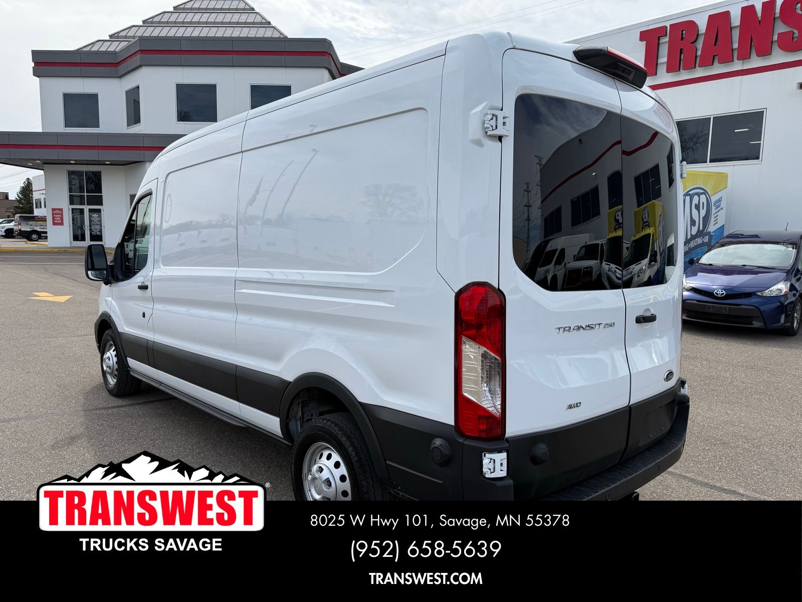 Used 2024 Ford Transit 250 - photo 5