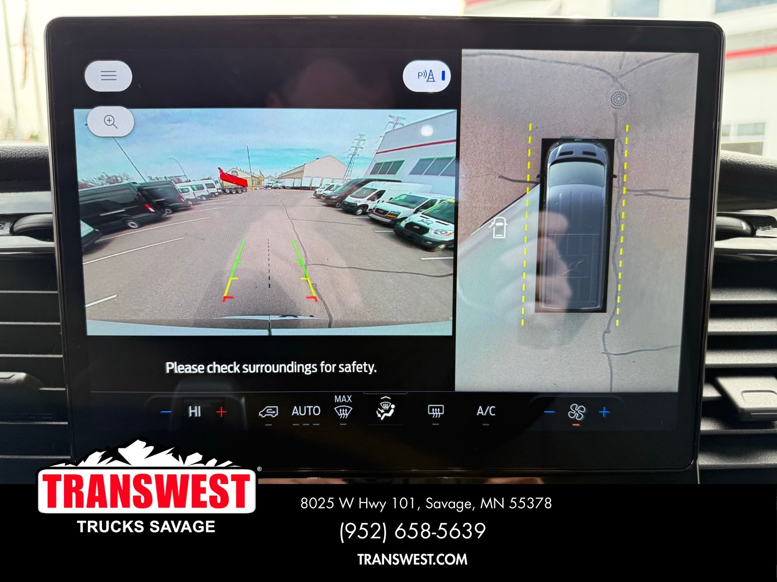 Used 2024 Ford Transit 250 - photo 10