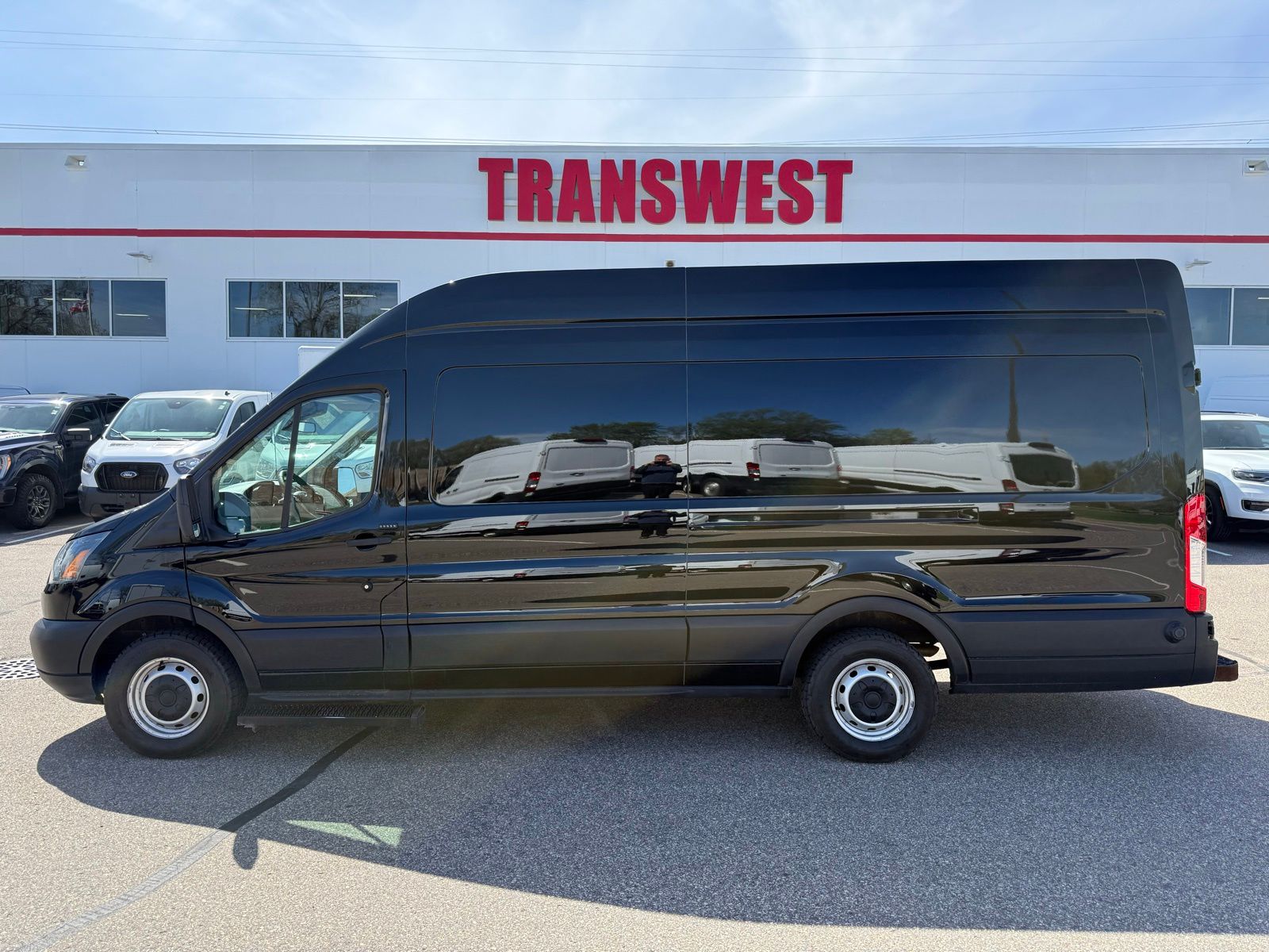 Used 2019 Ford Transit 250 - photo 2