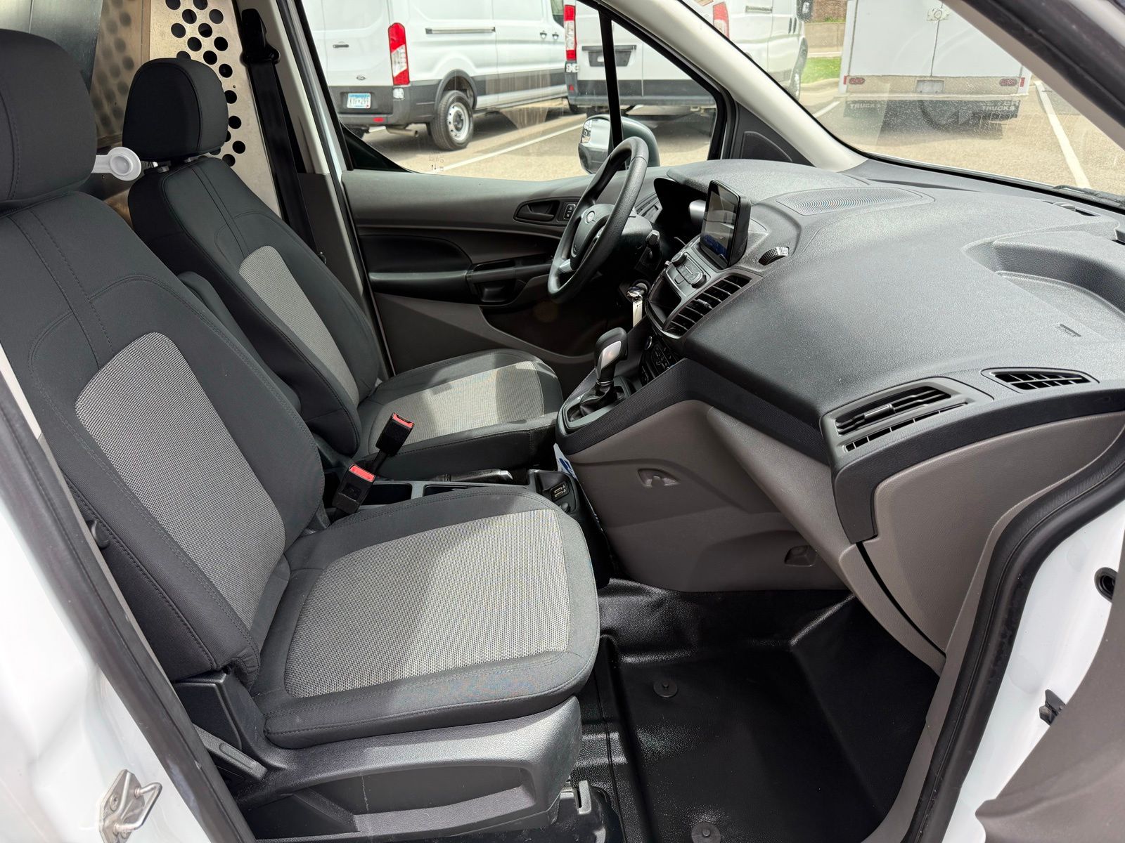 Used 2021 Ford Transit Connect - photo 9