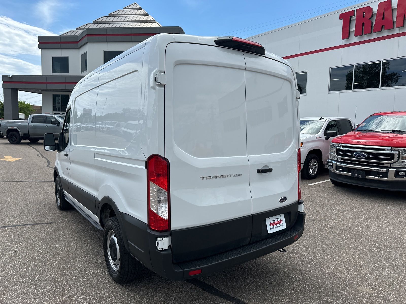 Used 2023 Ford Transit 250 - photo 5