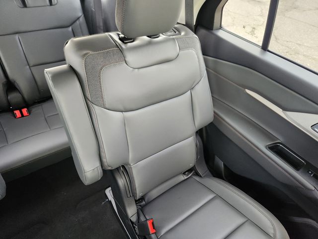 New 2026 Ford Explorer - photo 17