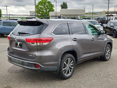 2017 Toyota Highlander 4x4 SUV for sale #P2393A - photo 2