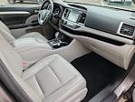 2017 Toyota Highlander 4x4 SUV for sale #P2393A - photo 14