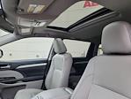 2017 Toyota Highlander 4x4 SUV for sale #P2393A - photo 25