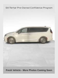 Used 2023 Chrysler Pacifica Limited Minivan for sale #P2738A - photo 1
