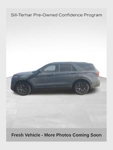 Used 2025 Ford Explorer - photo 1