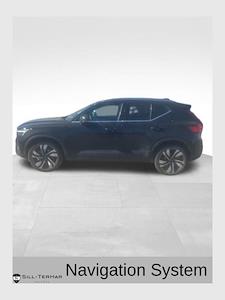 Used 2023 Volvo XC40 - photo 1