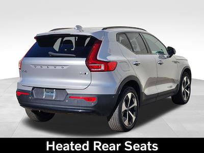 Used 2023 Volvo XC40 - photo 1