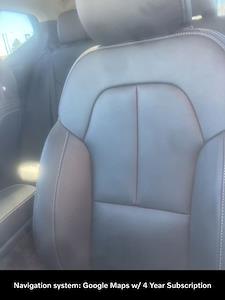 Used 2025 Volvo XC40 - photo 1