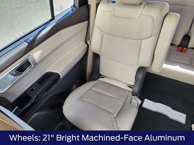 Used 2023 Ford Explorer - photo 18