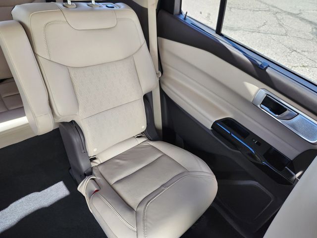 Used 2023 Ford Explorer - photo 20