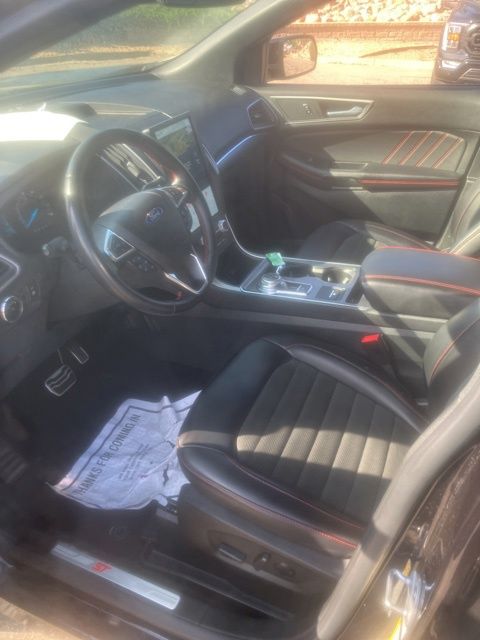 Used 2023 Ford Edge - photo 9