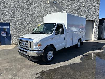 Used 2023 Ford E-350 - photo 1