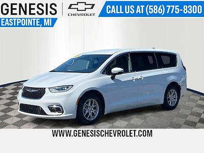 2023 Chrysler Pacifica FWD Minivan for sale #R547119A - photo 1