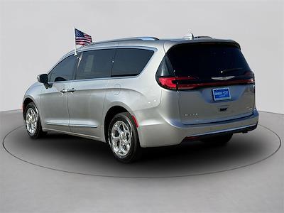 2021 Chrysler Pacifica AWD, Minivan for sale #R595220A - photo 2