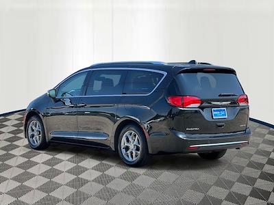 2019 Chrysler Pacifica FWD Minivan for sale #R721160A - photo 2