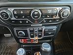 2020 Jeep Gladiator Crew Cab 4WD Pickup for sale #L133059 - photo 14