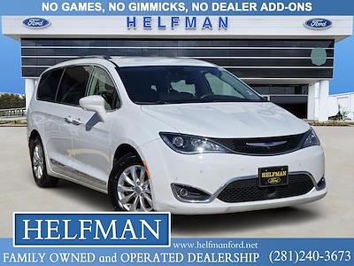Used 2018 Chrysler Pacifica Touring L Minivan for sale #R357040 - photo 1