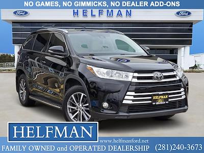 Used 2018 Toyota Highlander - photo 1