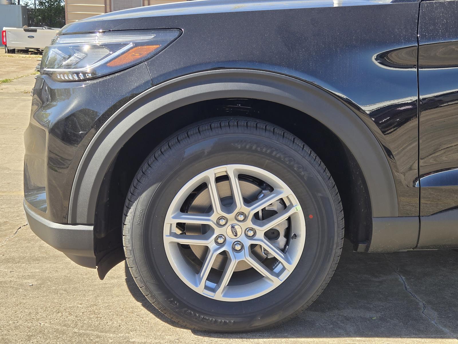 New 2026 Ford Explorer - photo 7