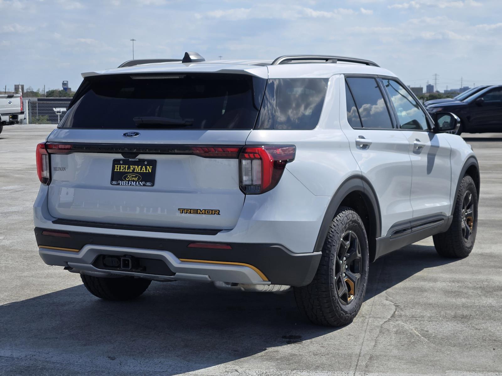 New 2026 Ford Explorer - photo 2