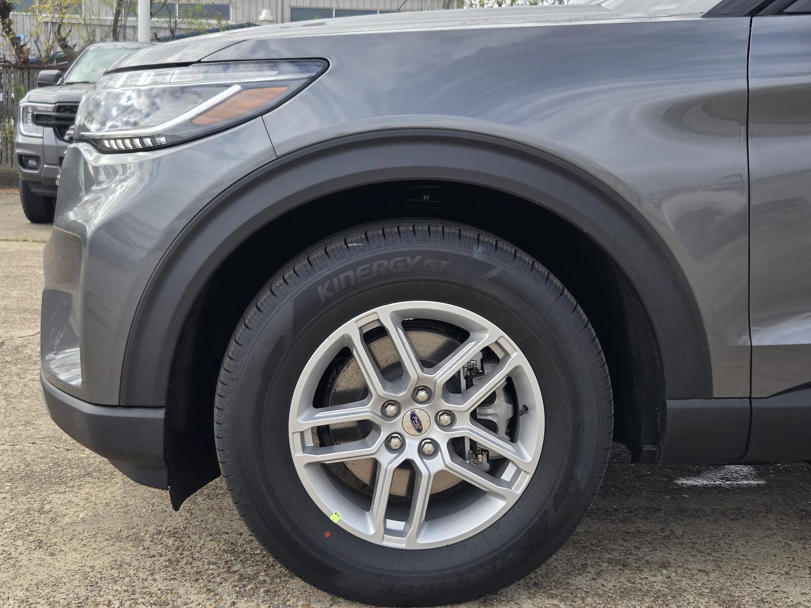 New 2026 Ford Explorer - photo 7