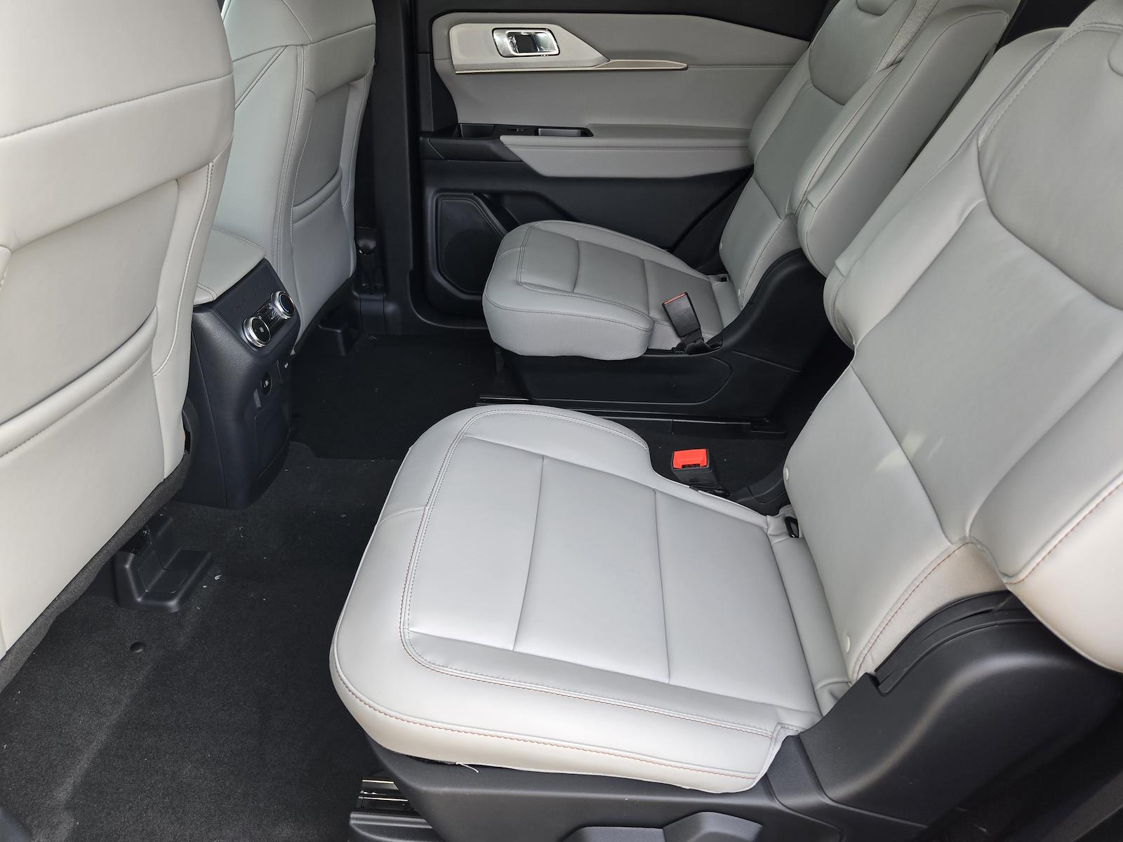 New 2026 Ford Explorer - photo 24
