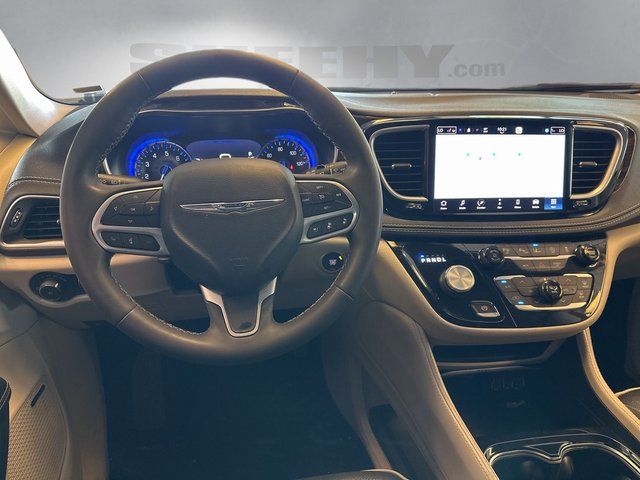 Used 2022 Chrysler Pacifica - photo 5