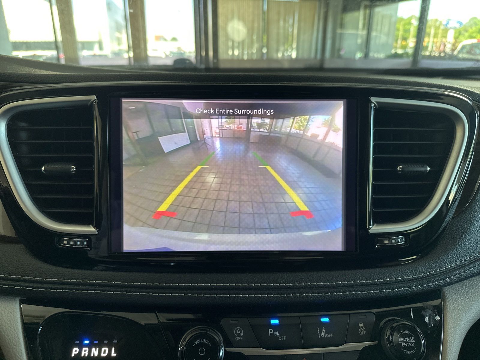 Used 2023 Chrysler Pacifica - photo 19