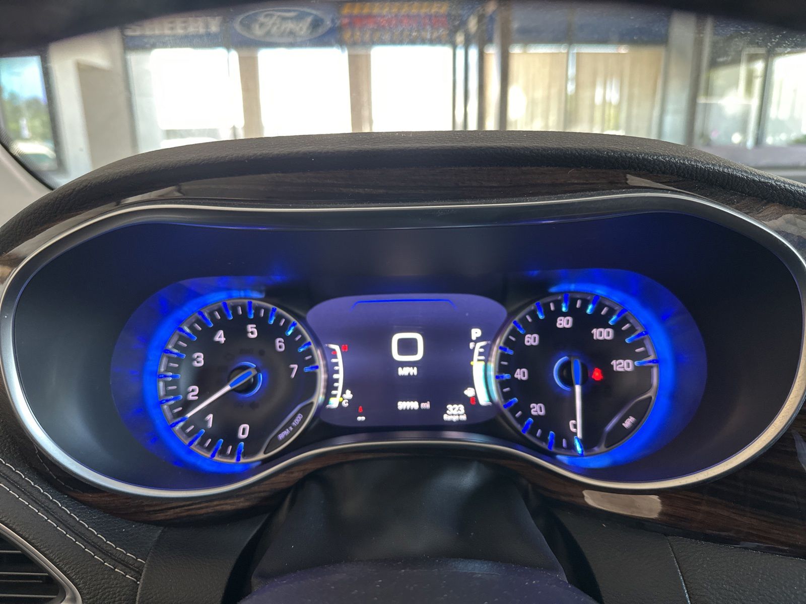 Used 2023 Chrysler Pacifica - photo 8