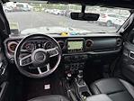 2022 Jeep Gladiator Crew Cab 4x4 Pickup for sale #NA69911W - photo 18