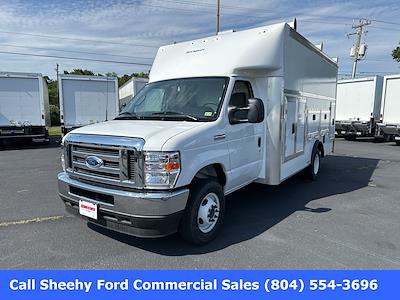 New 2025 Ford E-450 - photo 1