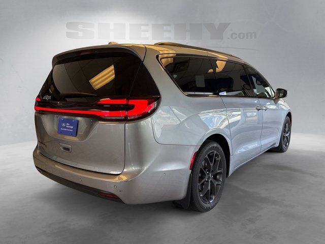 Used 2021 Chrysler Pacifica - photo 2