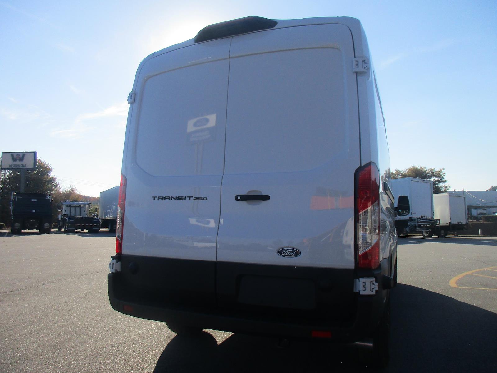 New 2026 Ford Transit 250 - photo 8
