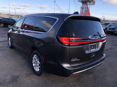 Used 2023 Chrysler Pacifica Touring L Minivan for sale #C25414A1 - photo 2