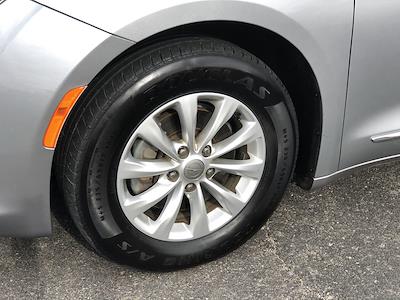 Used 2018 Chrysler Pacifica Touring L Minivan for sale #CP1601A - photo 2