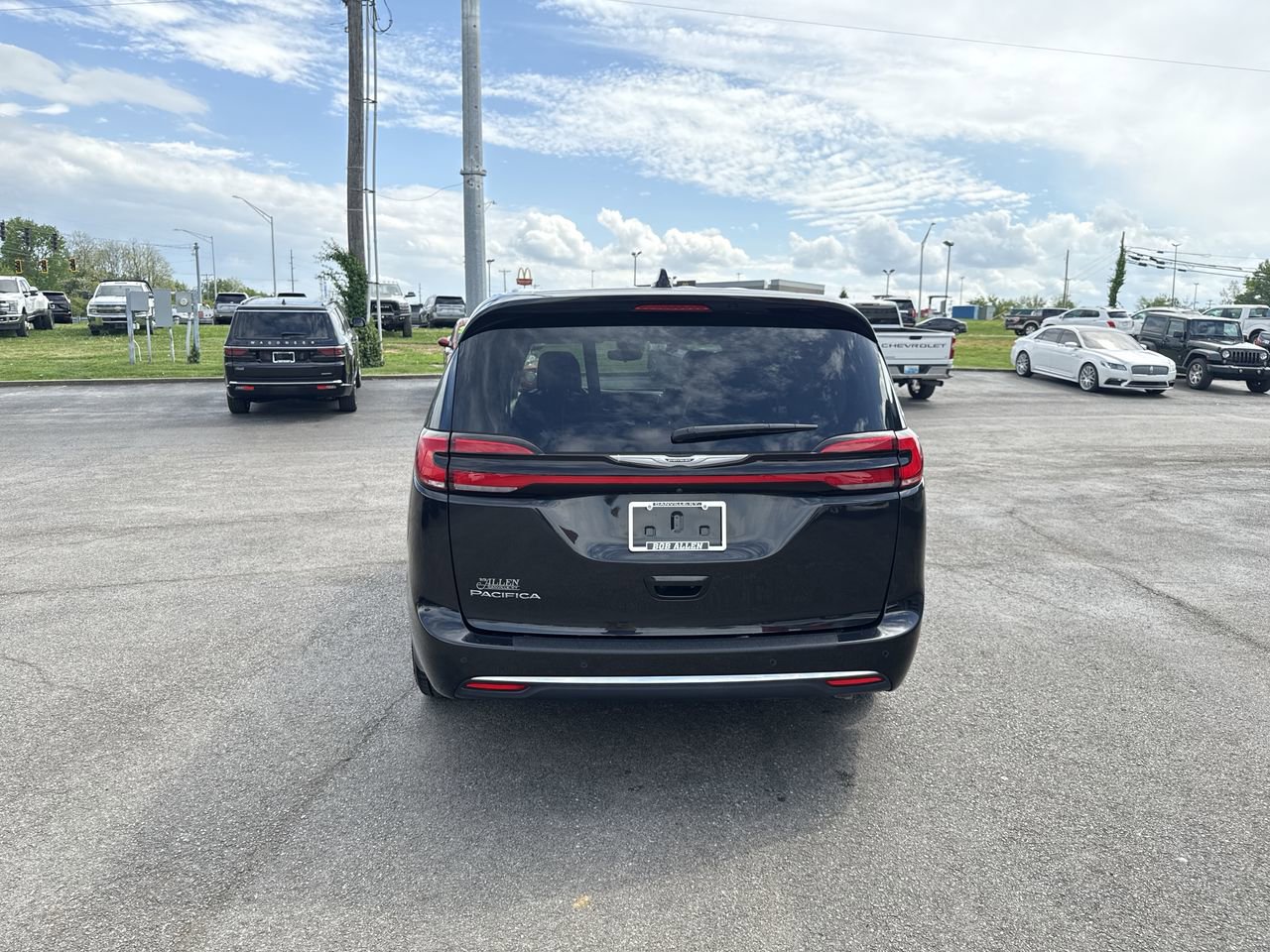 Used 2023 Chrysler Pacifica - photo 21