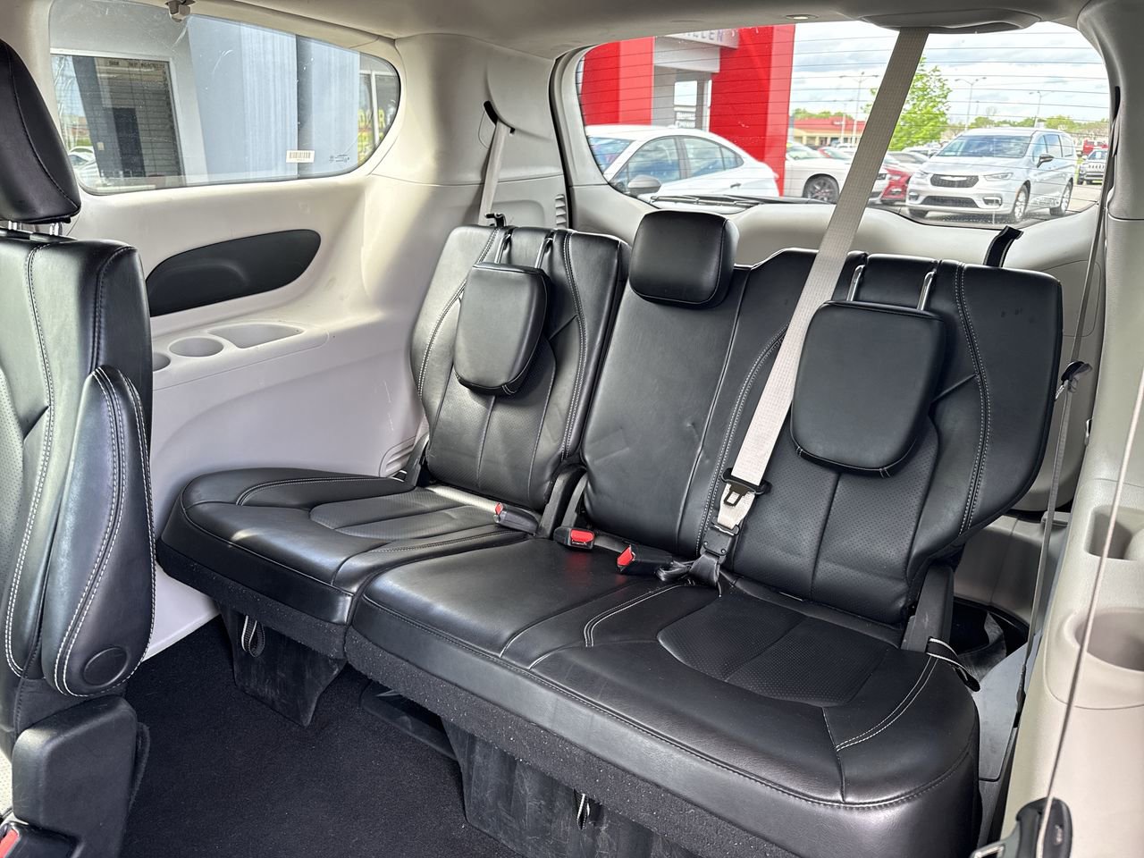 Used 2023 Chrysler Pacifica - photo 22