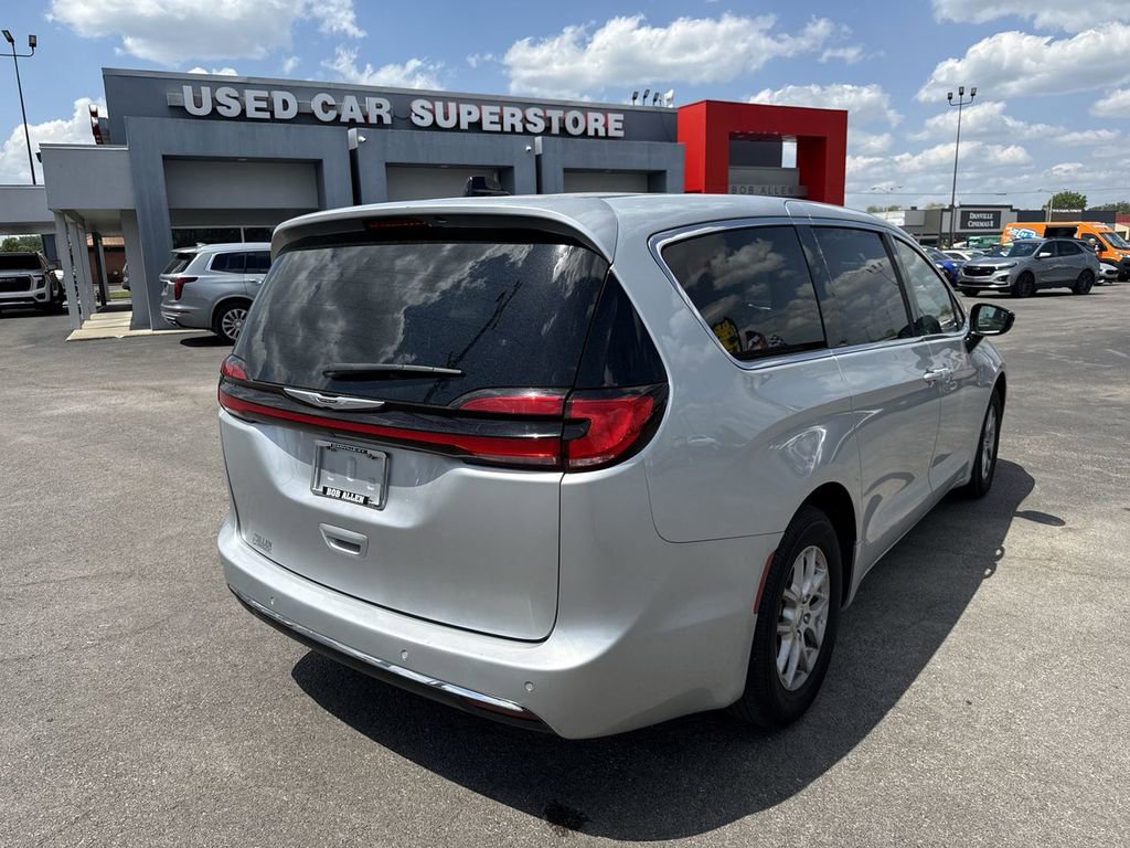 Used 2024 Chrysler Pacifica - photo 14