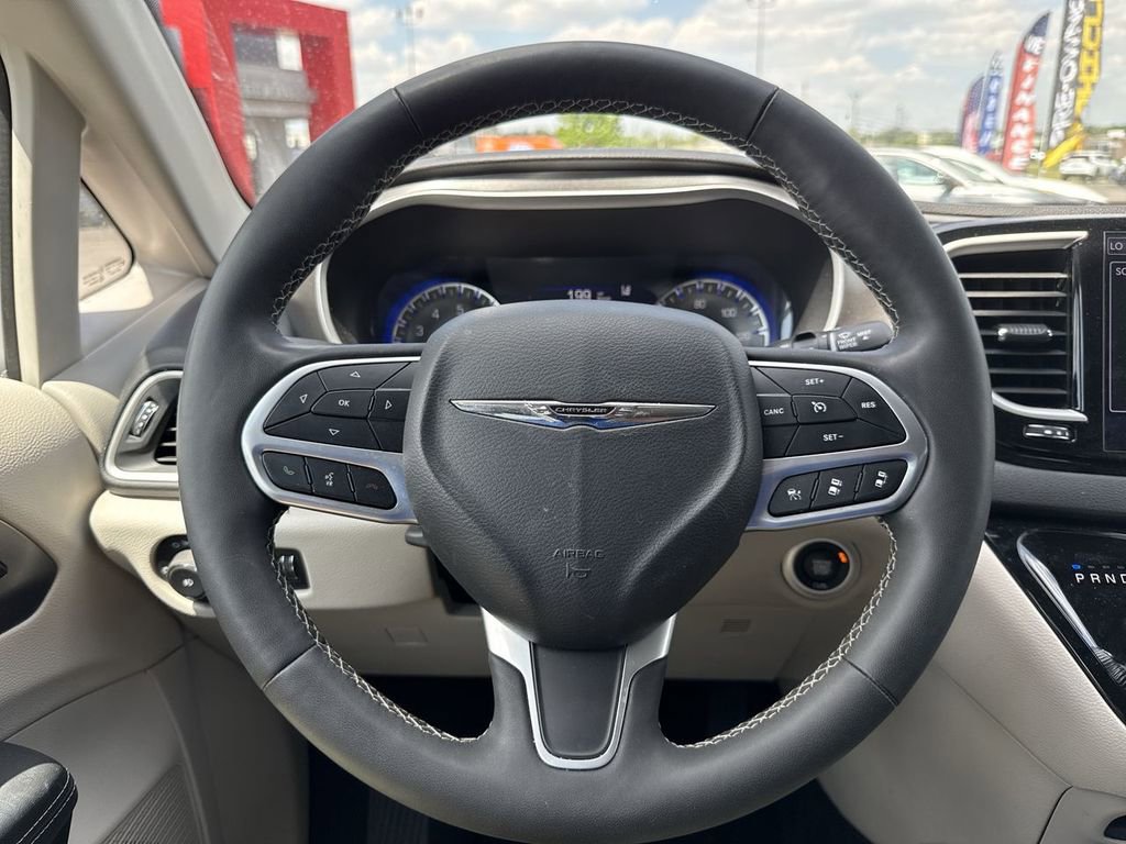 Used 2024 Chrysler Pacifica - photo 26