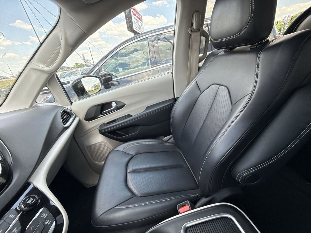 Used 2024 Chrysler Pacifica - photo 33