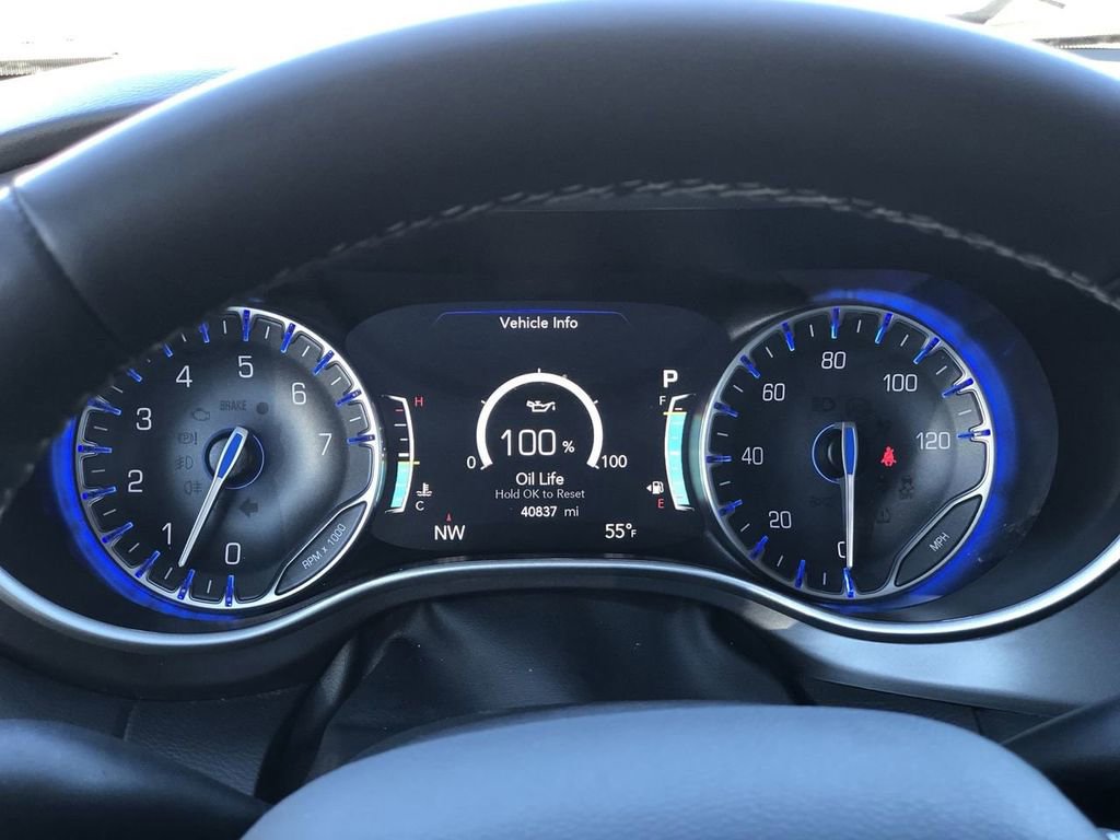 Used 2024 Chrysler Pacifica - photo 19