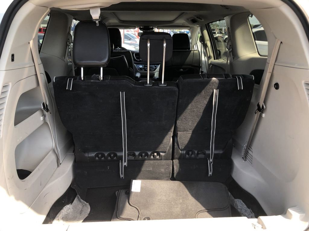 Used 2023 Chrysler Pacifica - photo 19