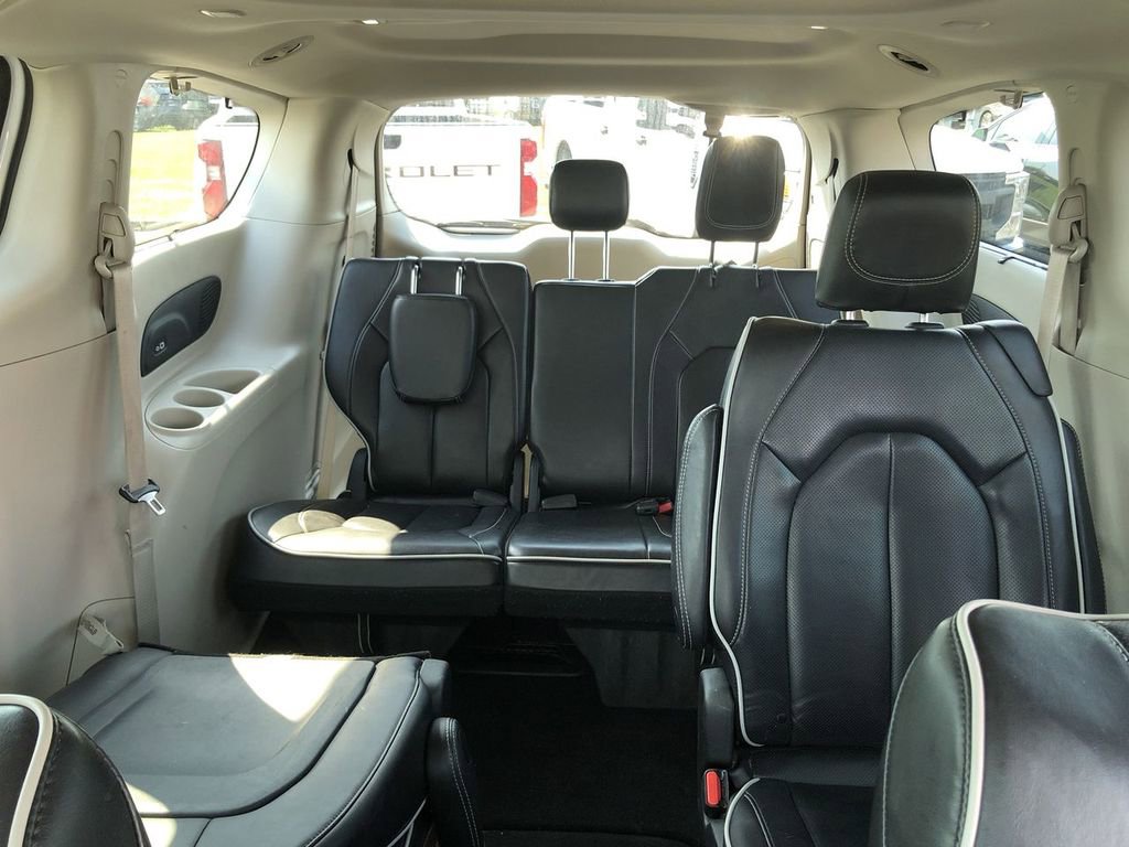 Used 2023 Chrysler Pacifica - photo 22