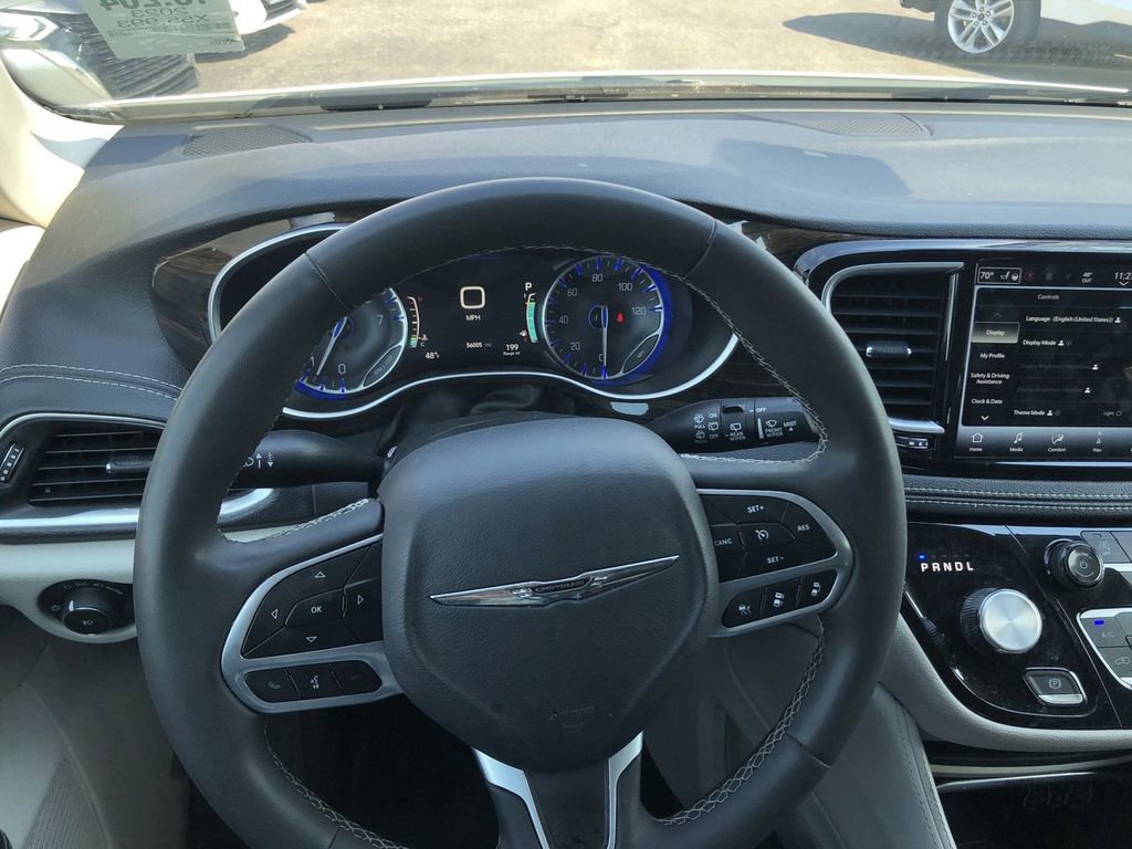 Used 2023 Chrysler Pacifica - photo 26