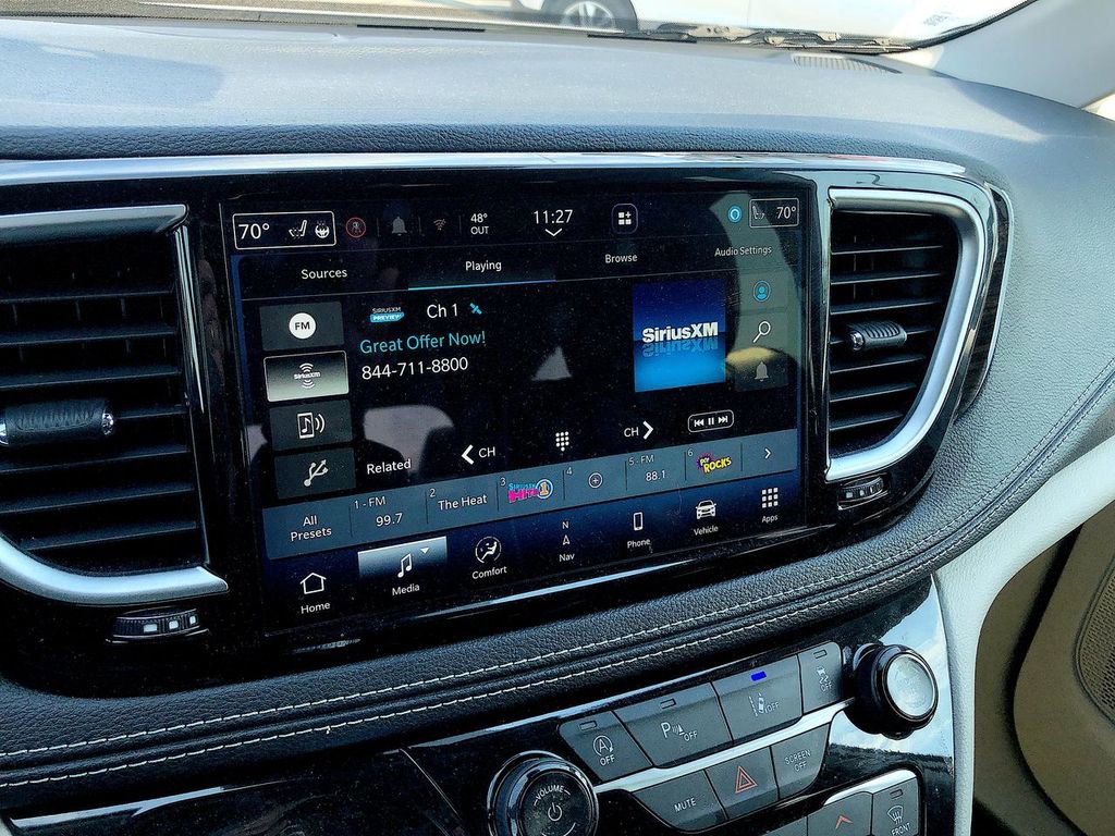 Used 2023 Chrysler Pacifica - photo 30