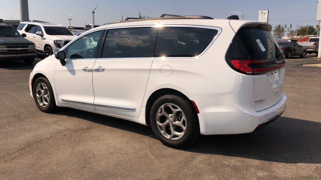Used 2023 Chrysler Pacifica - photo 8
