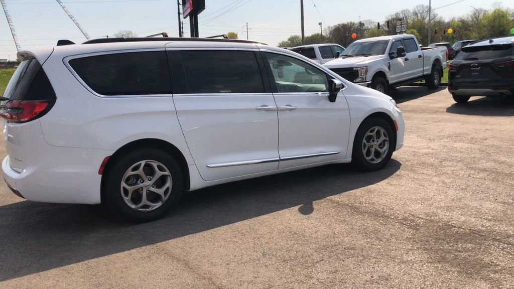 Used 2023 Chrysler Pacifica - photo 11