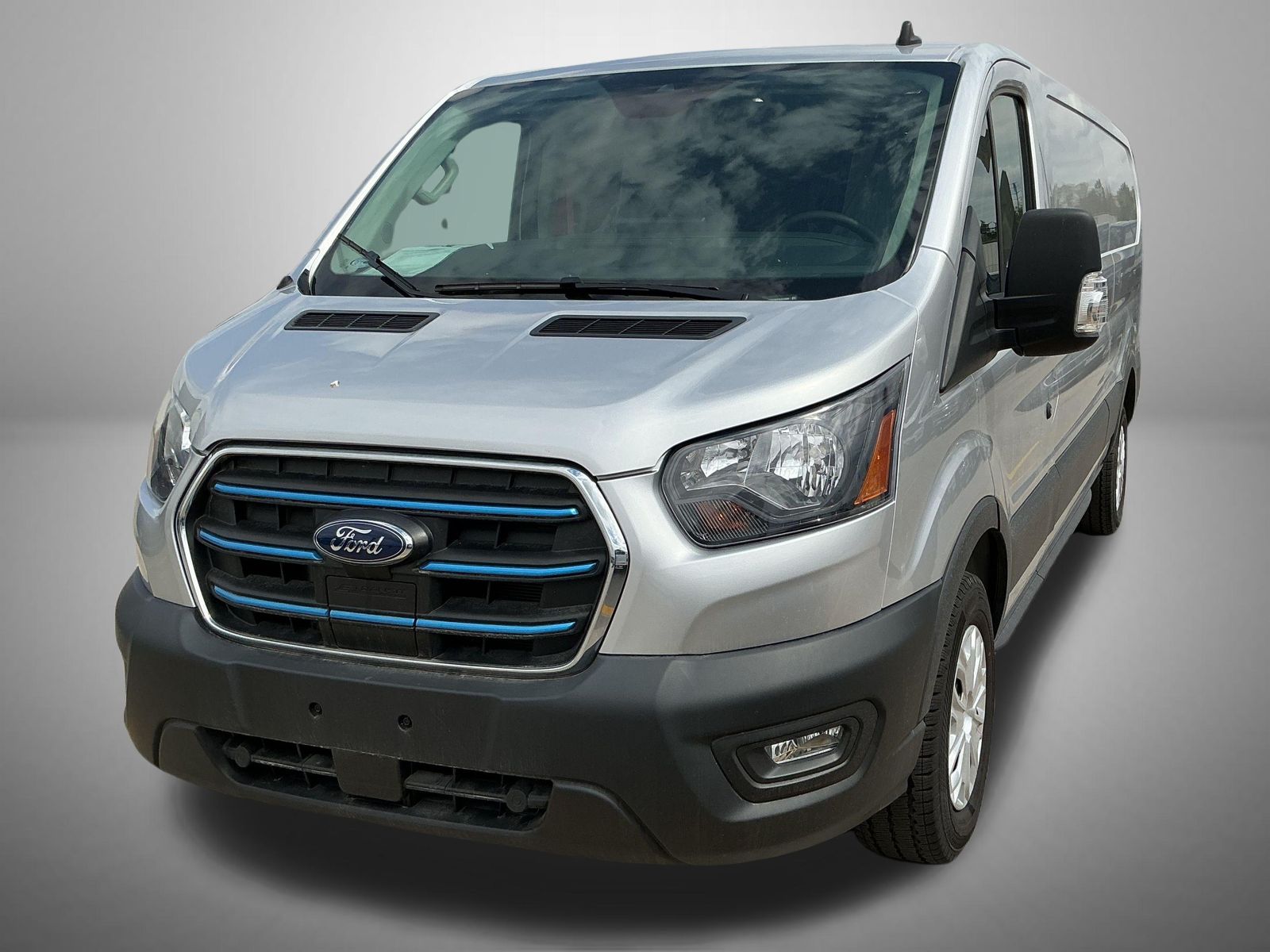 Used 2023 Ford E-Transit 350 - photo 1